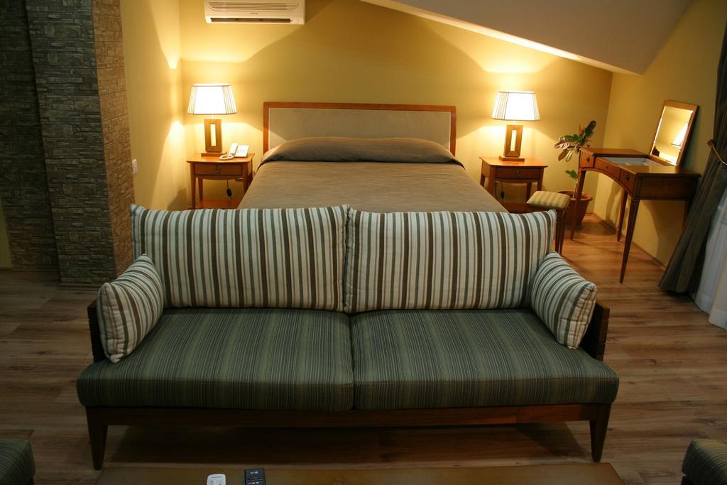 Light House Hotell Batumi Eksteriør bilde